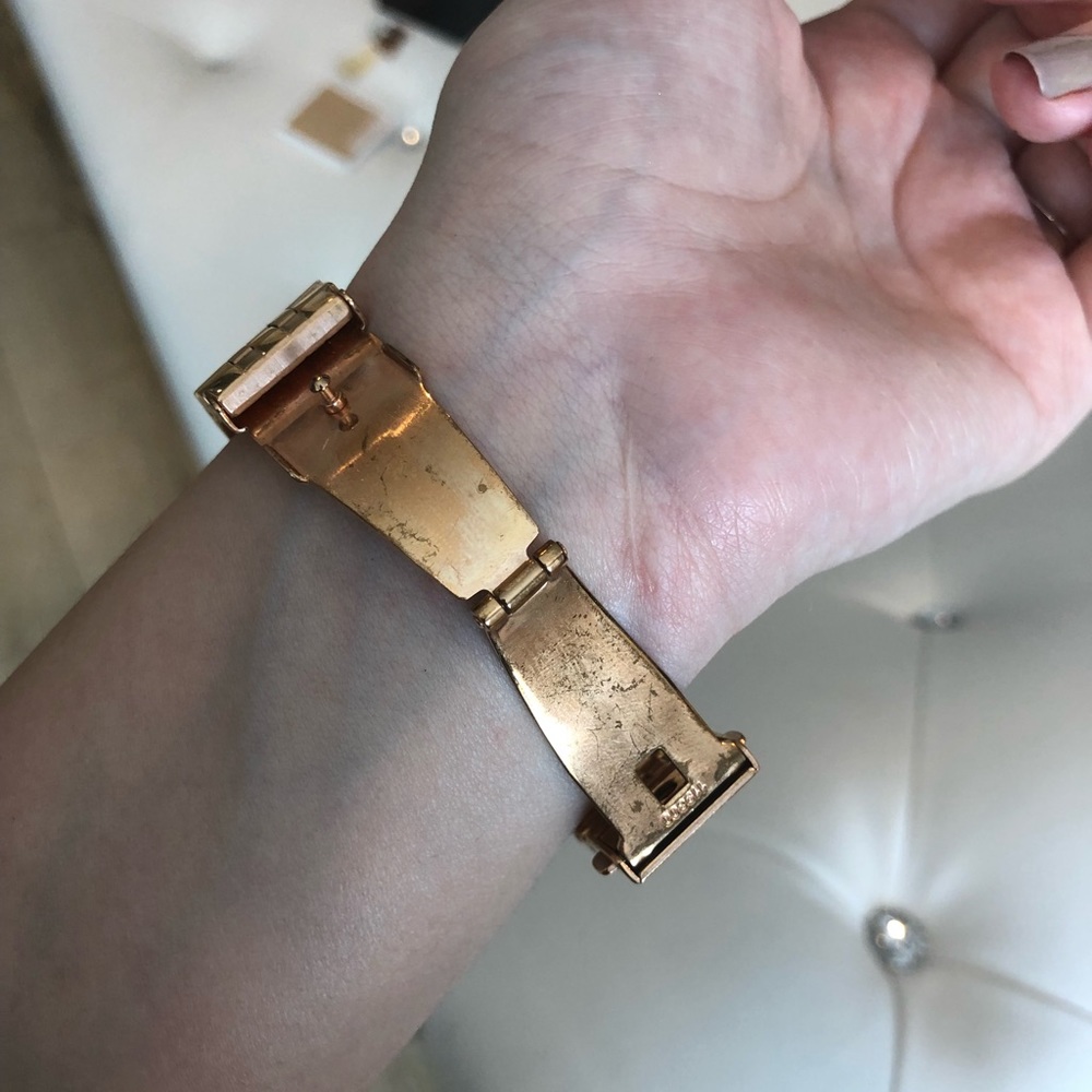 Michael Kors rose gold watch - Picture 7 of 8